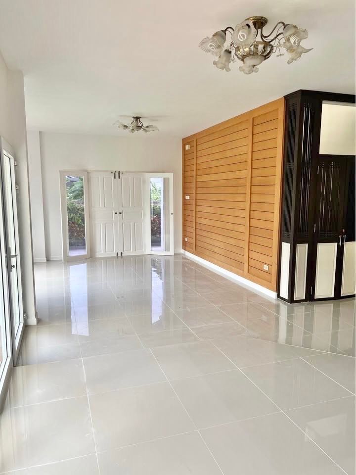 4 卧室 独立房屋 出租 在  - Image 4