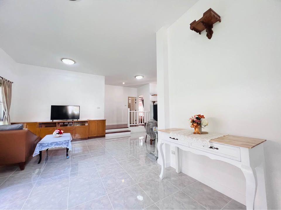 uploads/efe1bc97-da39-4732-9026-bc1cbf882b7a/c4980ebe-2fe2-4e60-969a-c18df1b23852