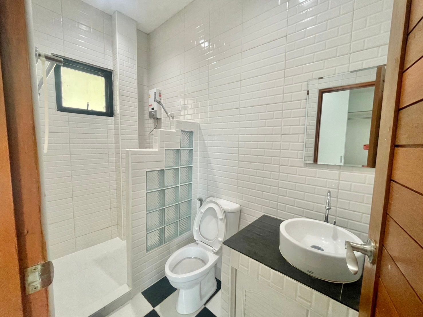 4 卧室 独立房屋 出租 在  - Image 16