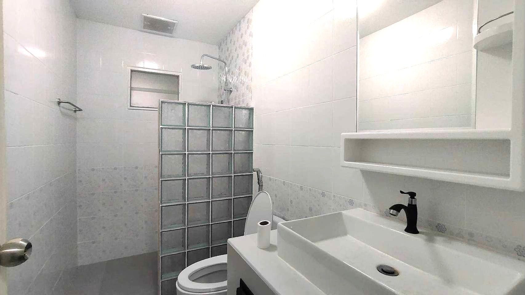 4 卧室 独立房屋 出租 在  - Image 10