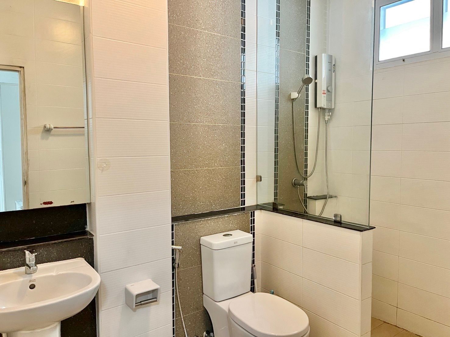 uploads/efe1bc97-da39-4732-9026-bc1cbf882b7a/c978f2c1-b5c2-4ccb-93dc-d48a0b808f20