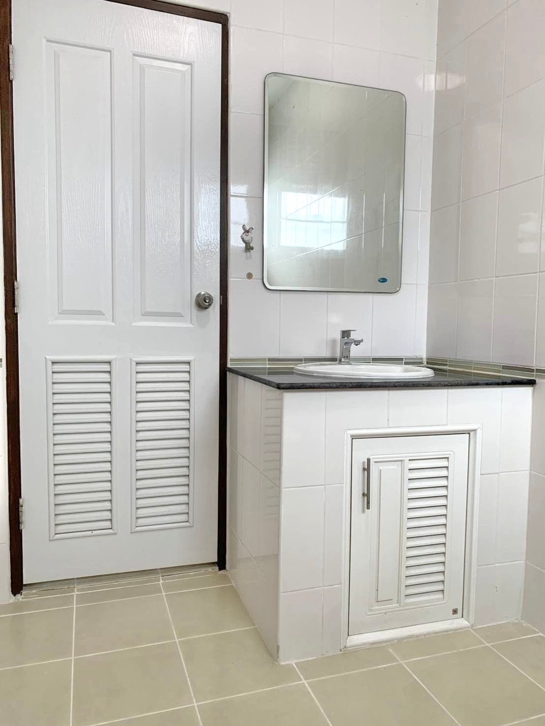 3 卧室 独立房屋 出租 在  - Image 19