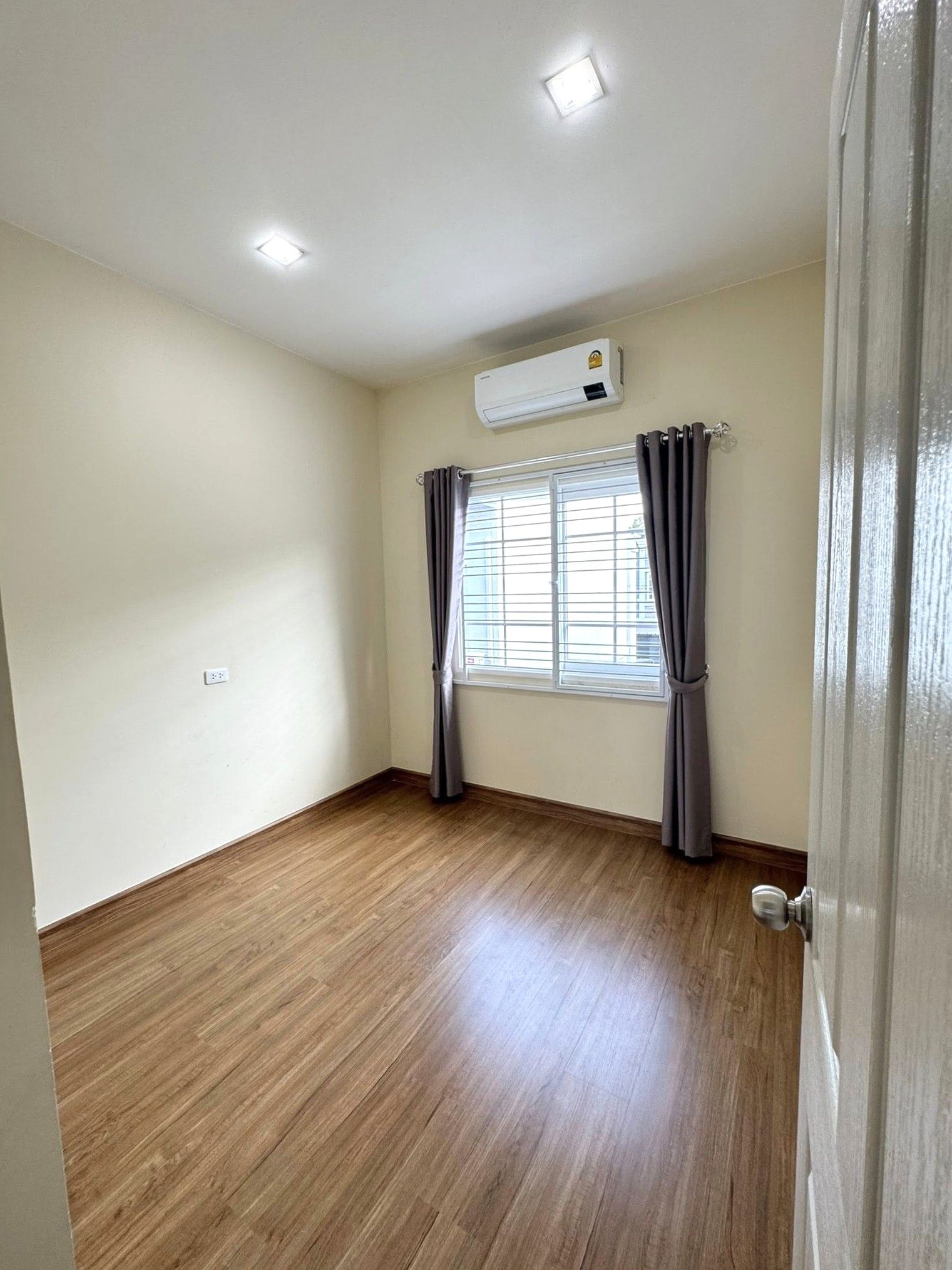 uploads/efe1bc97-da39-4732-9026-bc1cbf882b7a/cd523da1-230c-4847-b27f-0115795d3cf5