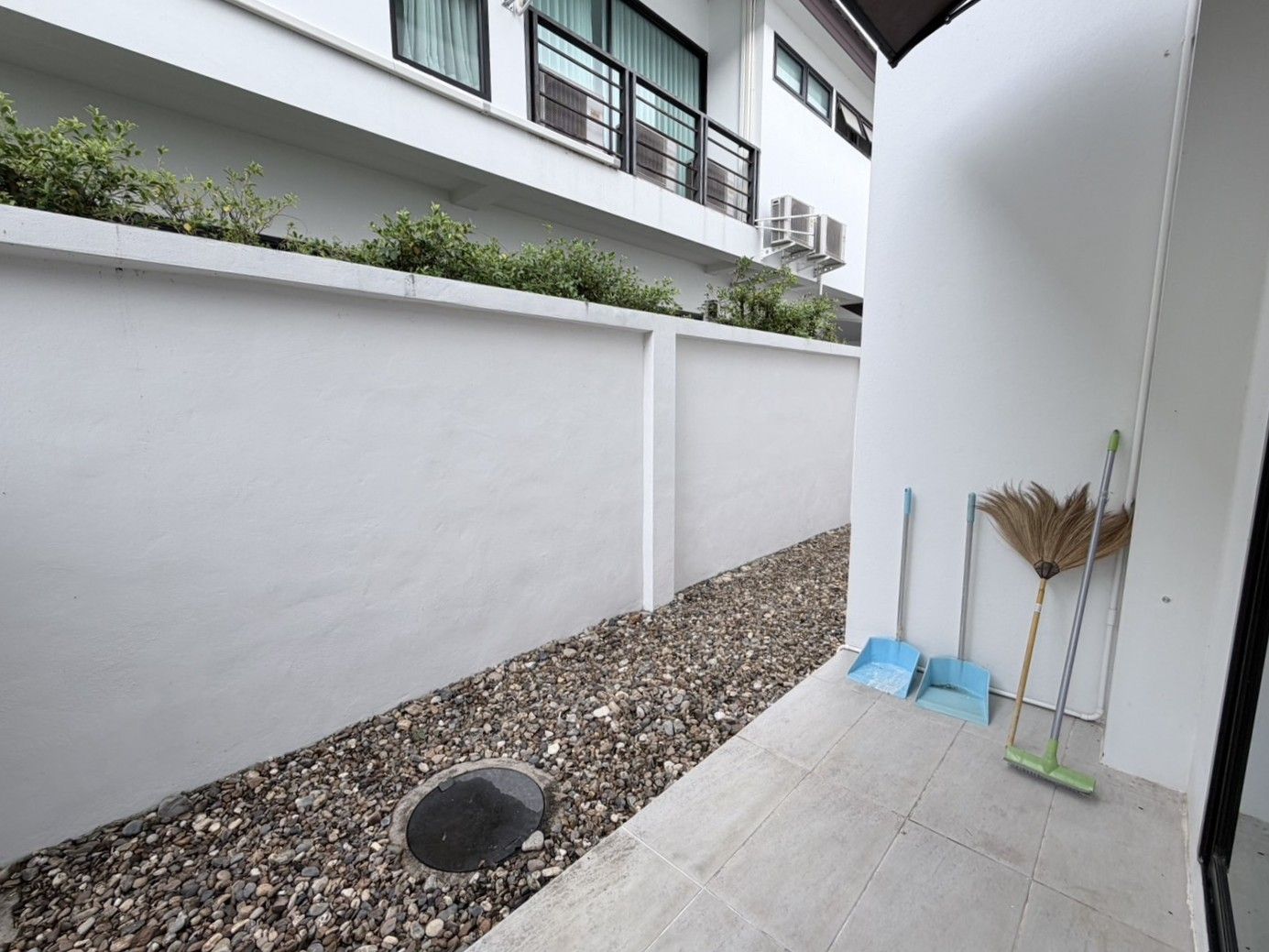 uploads/efe1bc97-da39-4732-9026-bc1cbf882b7a/ce79e5f4-8a3f-46ae-954c-b55df872604f