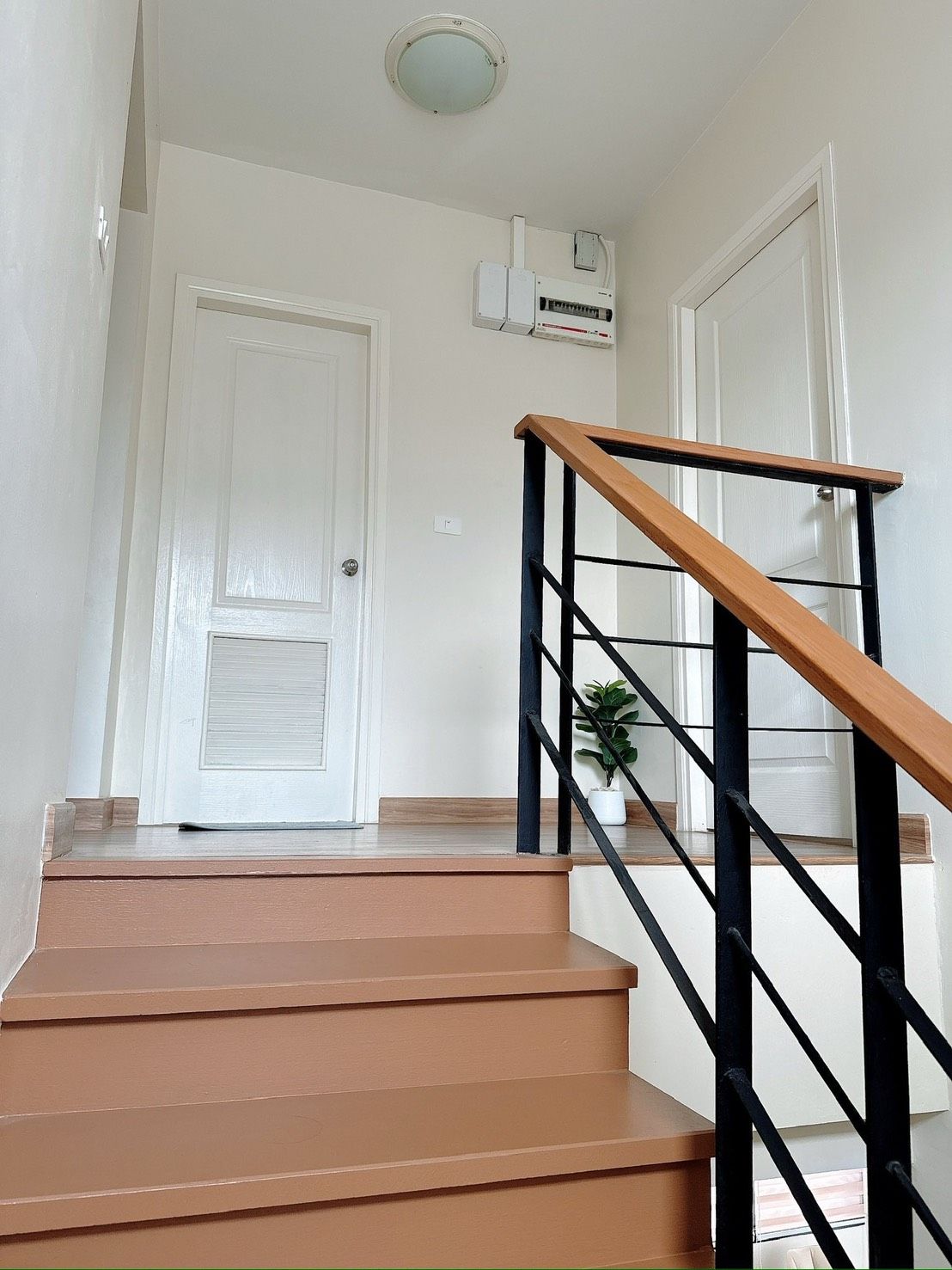 3 Bedroom House For Rent in Ton Pao, San Kamphaeng, Chiang Mai - Image 9