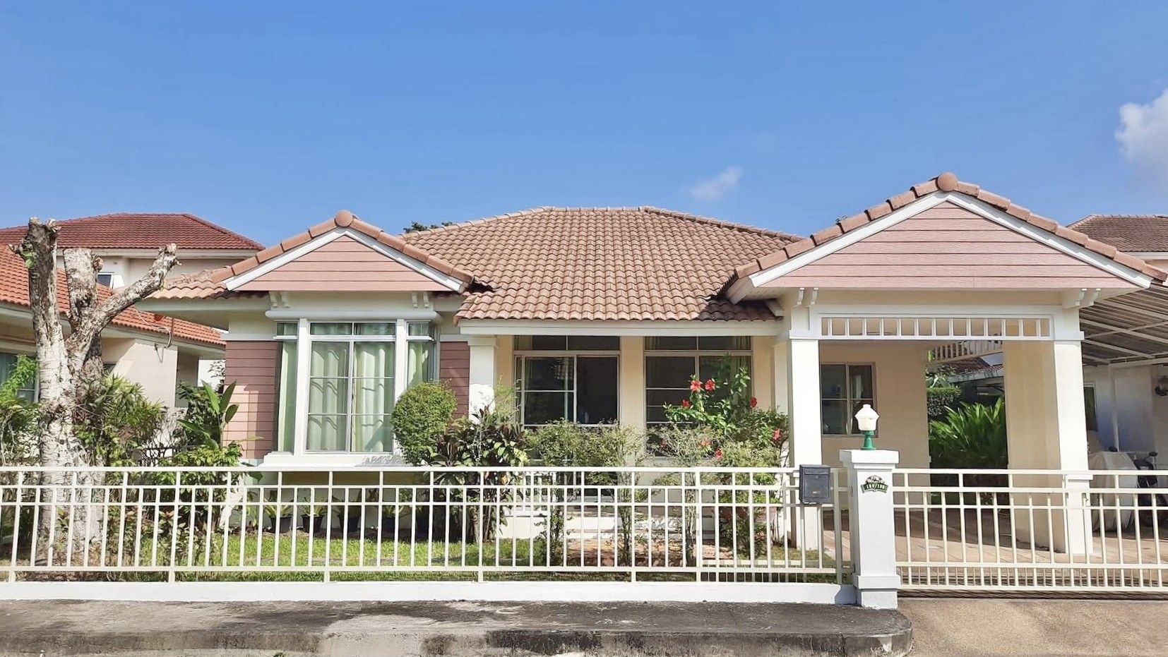 Chonlada Land&House - Image 1