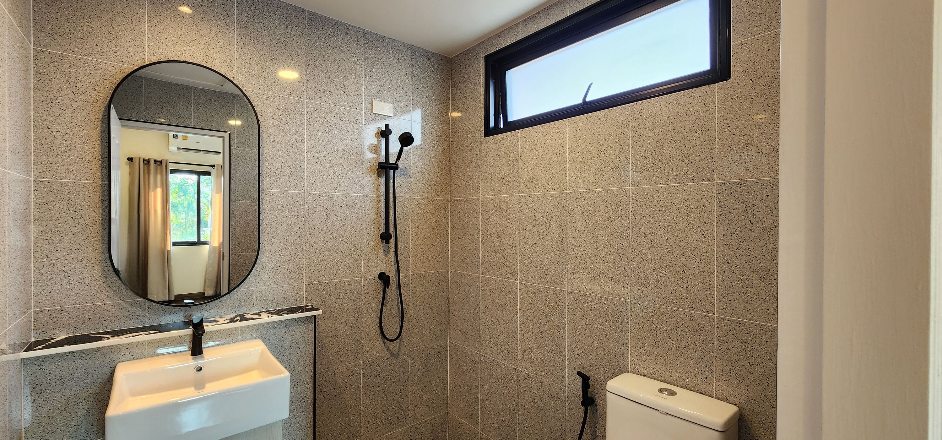 Chonlada Land&House - Image 16