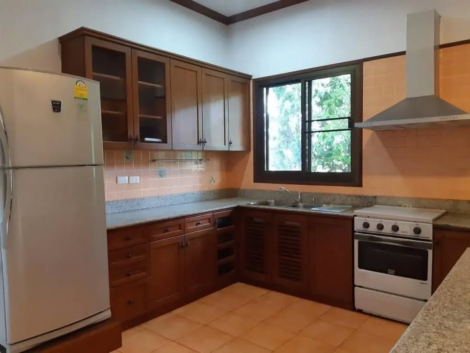 uploads/efe1bc97-da39-4732-9026-bc1cbf882b7a/d82a8819-9edc-4222-a263-a5ad5c19c4ab