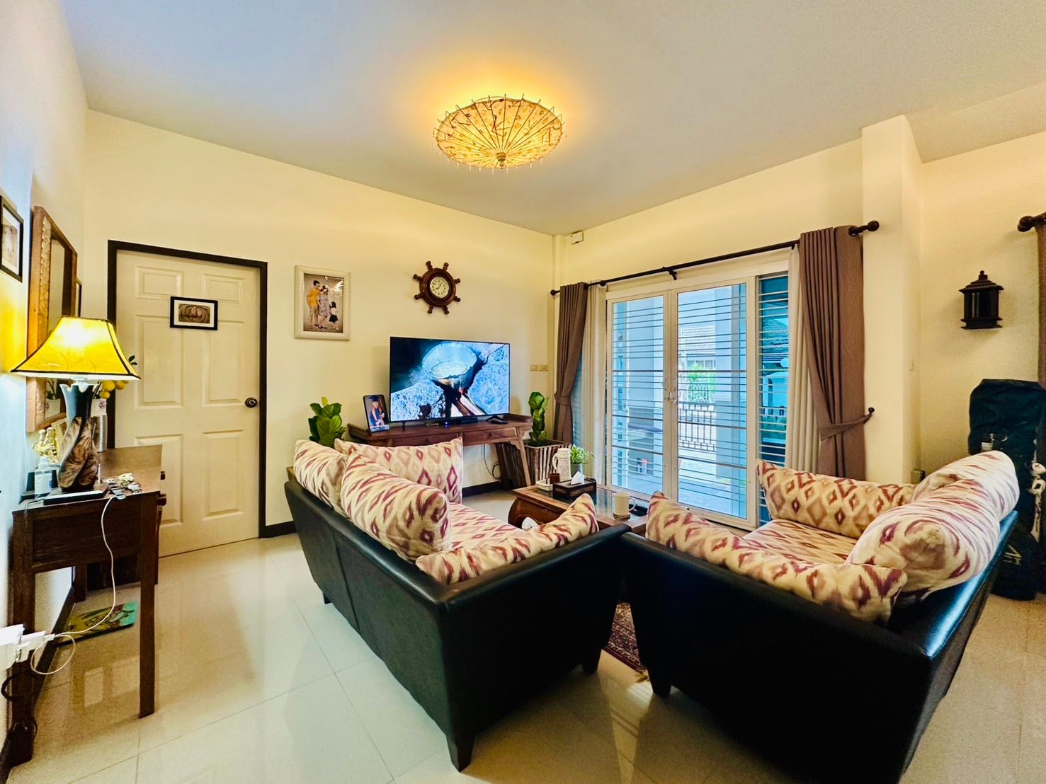 3 卧室 独立房屋 出售 在  - Image 4