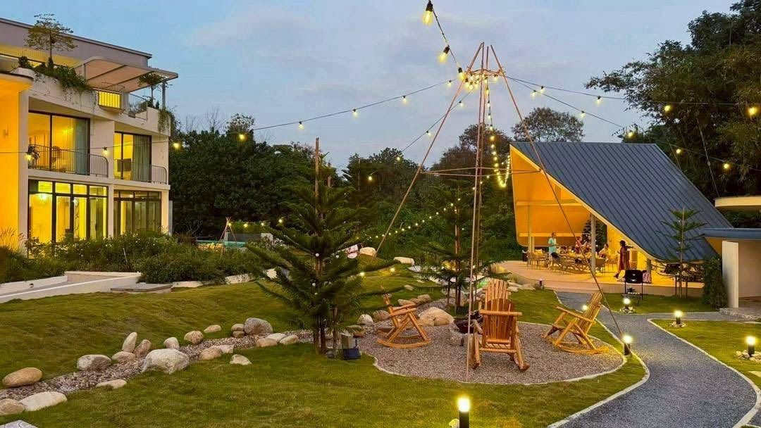 6 卧室 独立房屋 出售 在  - Image 2