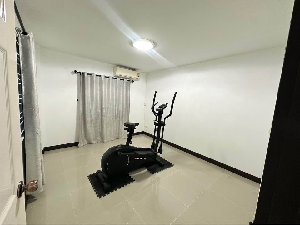 6 Bedroom House For Rent in San Phak Wan, Hang Dong, Chiang Mai - Image 4