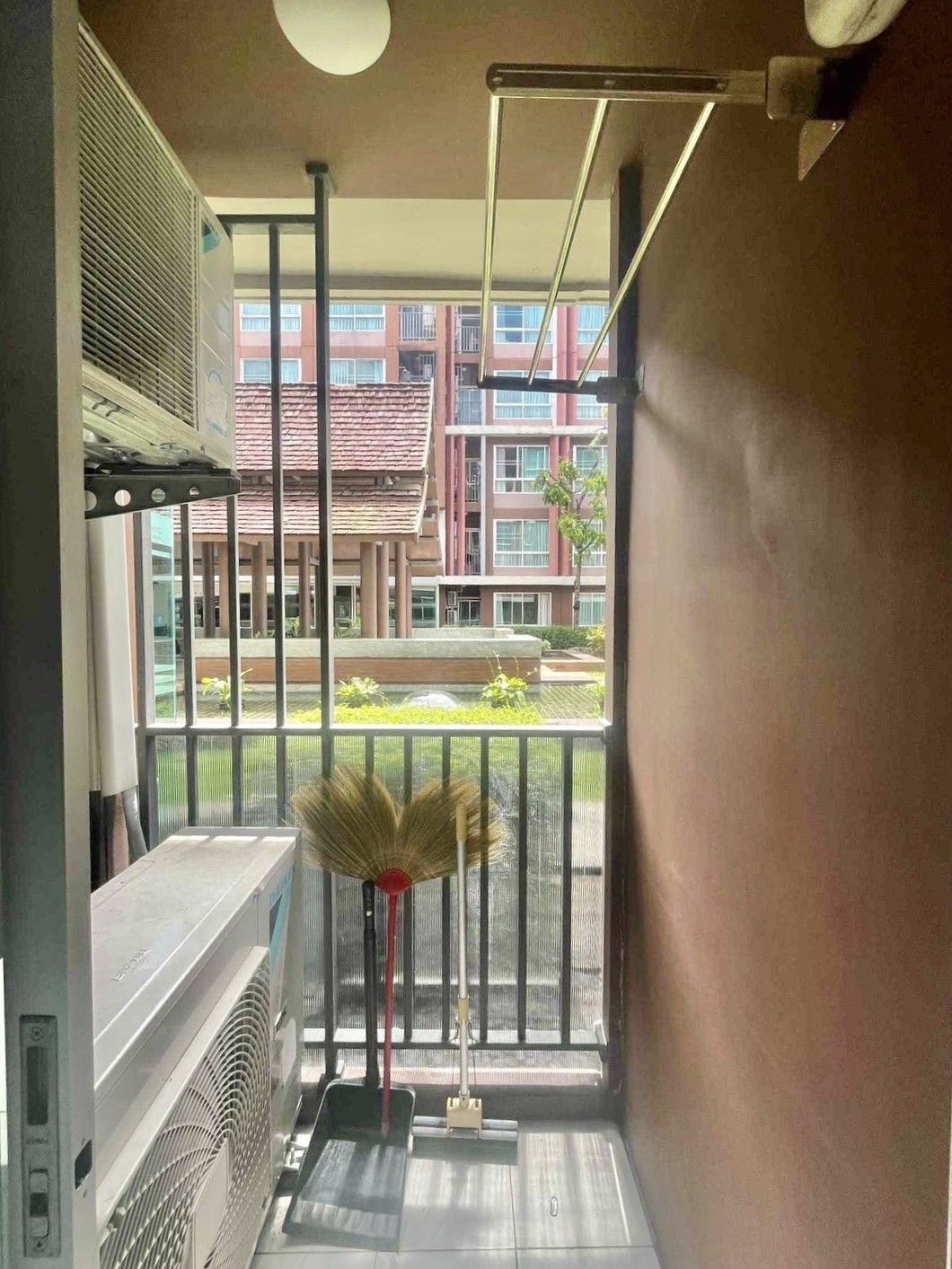 D VIENG Santitham - Image 9