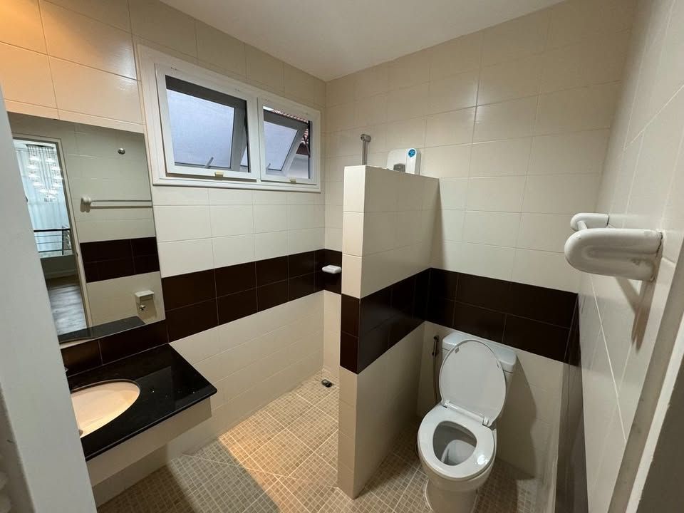 The Urbana 1  - Image 7