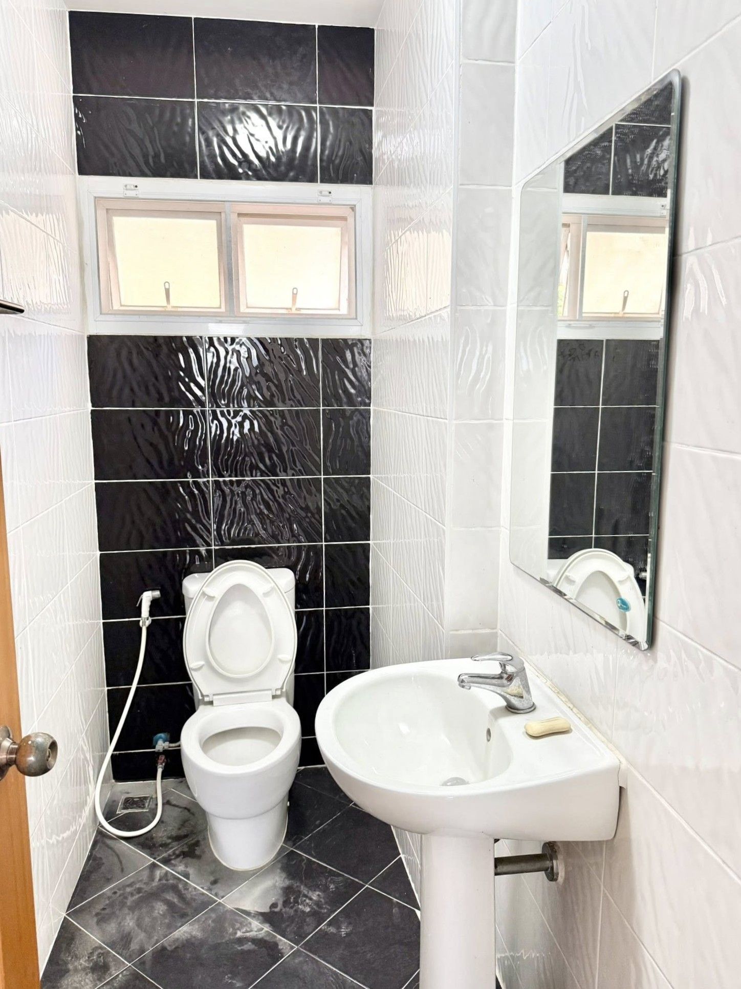 3 卧室 独立房屋 出租 在  - Image 11