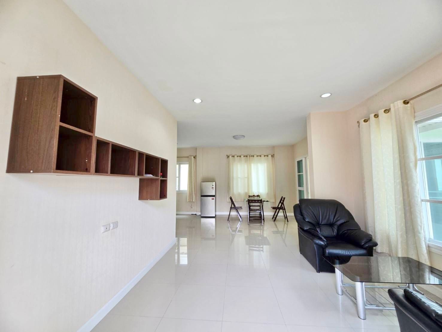 เดอะ แกรนด์ วิลเลจ - Image 3