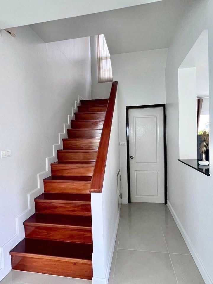 uploads/efe1bc97-da39-4732-9026-bc1cbf882b7a/dfa5d694-482d-4fb1-96f3-57c2675e0d6d