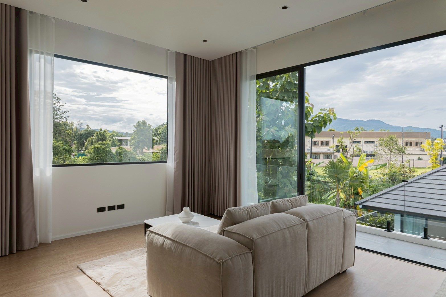 5 卧室 独立房屋 出租 在  - Image 20