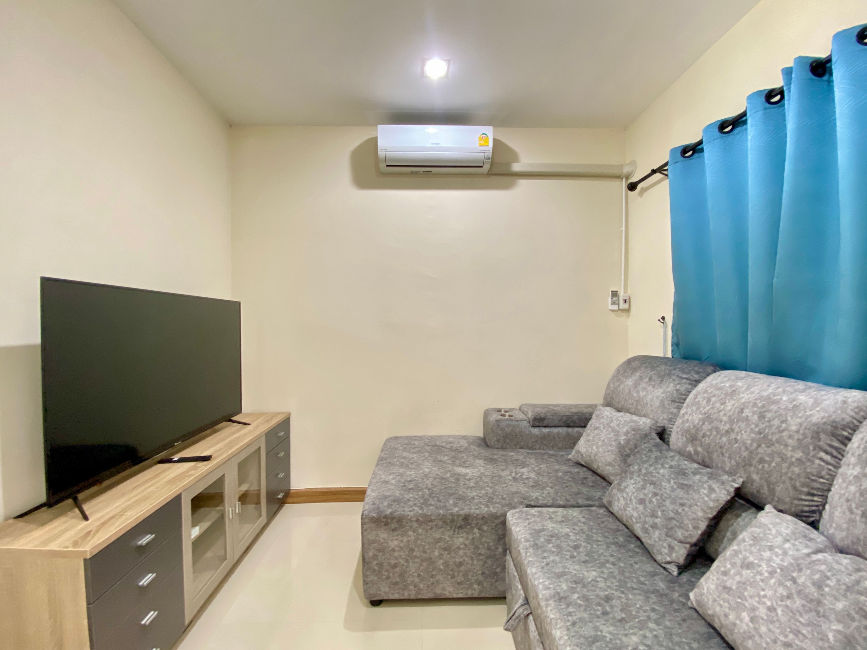 3 卧室 联排别墅 出租 在  - Image 2