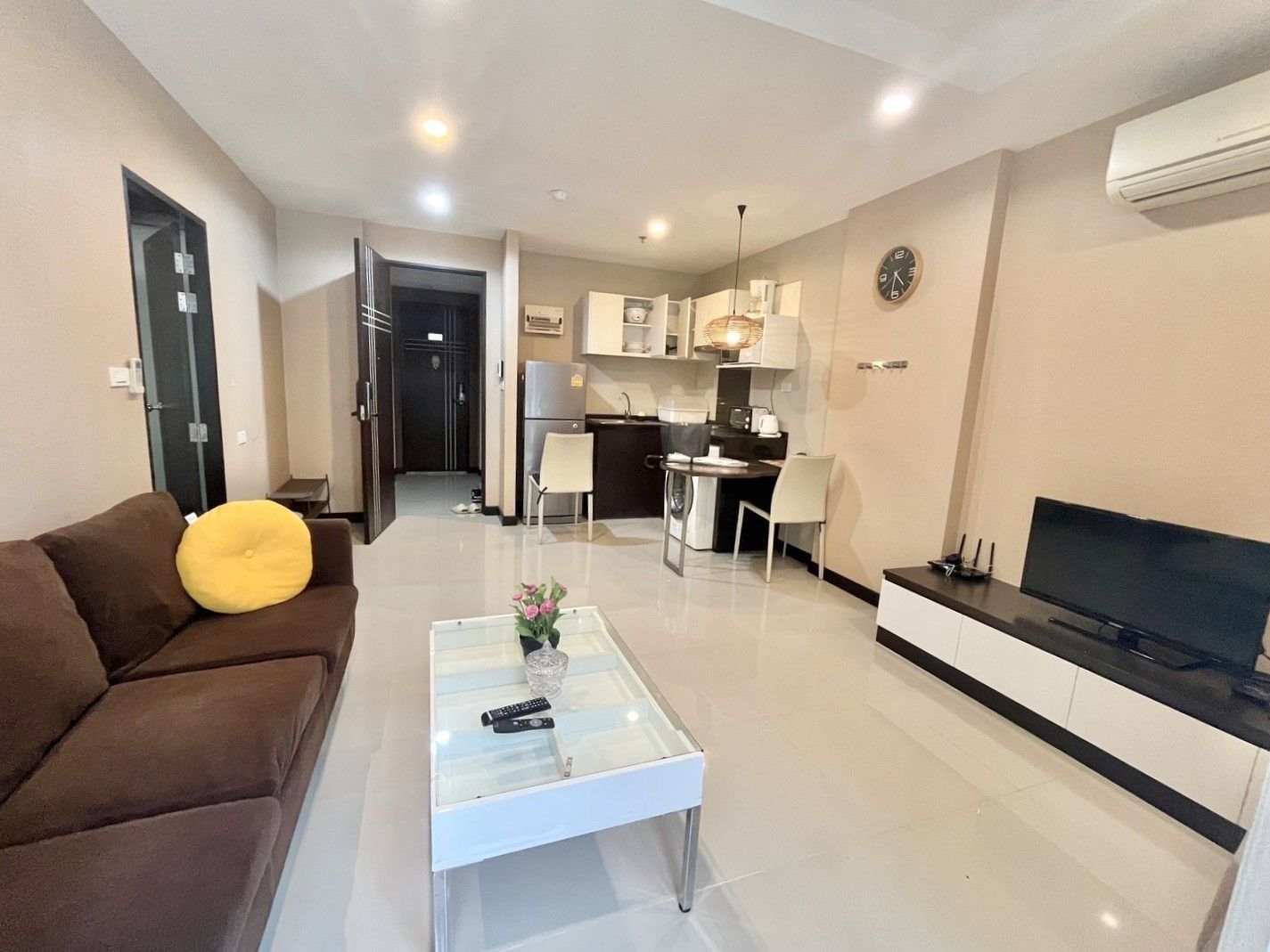 1 卧室 公寓 出租 在  - Image 1