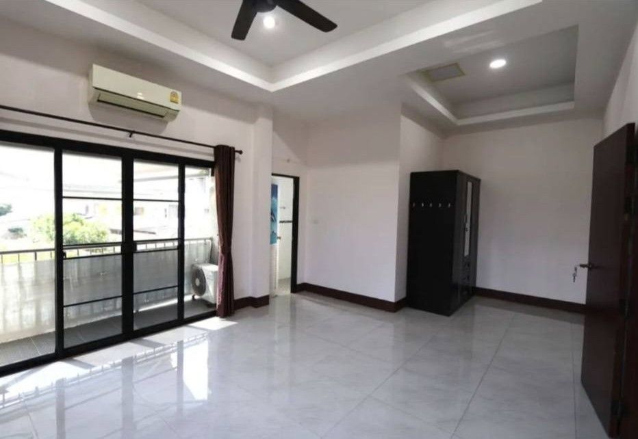 5 Bedroom House For Rent in Chang Khlan, Mueang Chiang Mai, Chiang Mai - Image 5