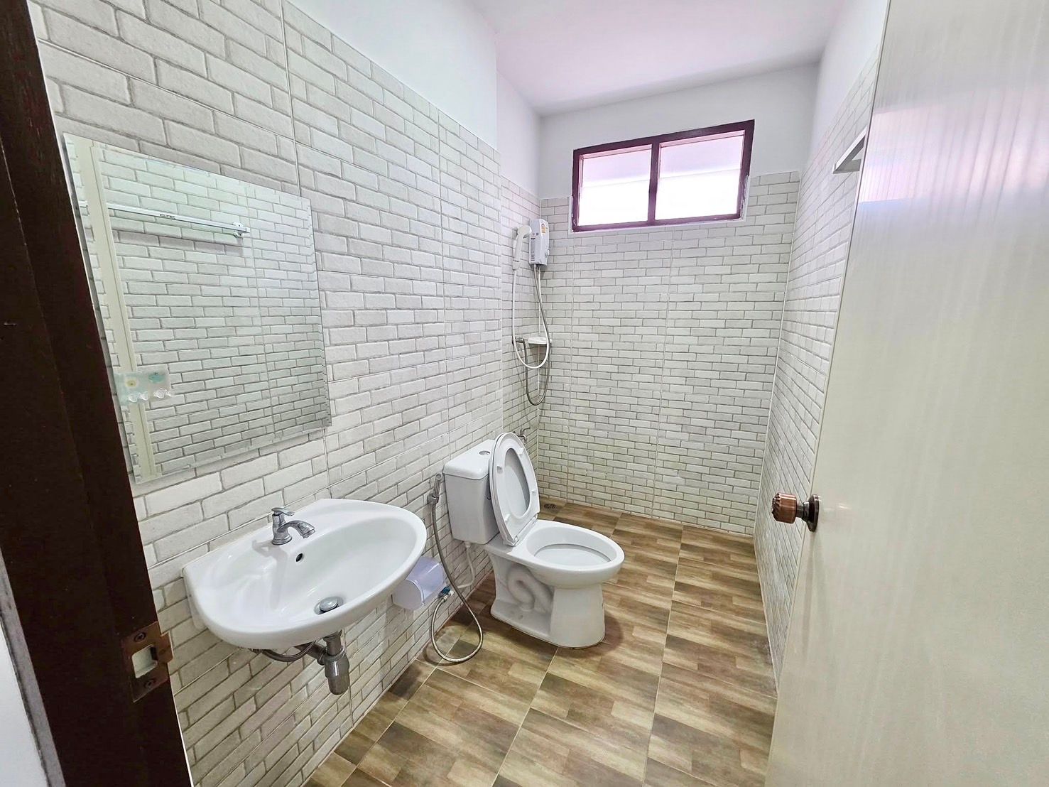 3 卧室 独立房屋 出租 在  - Image 8