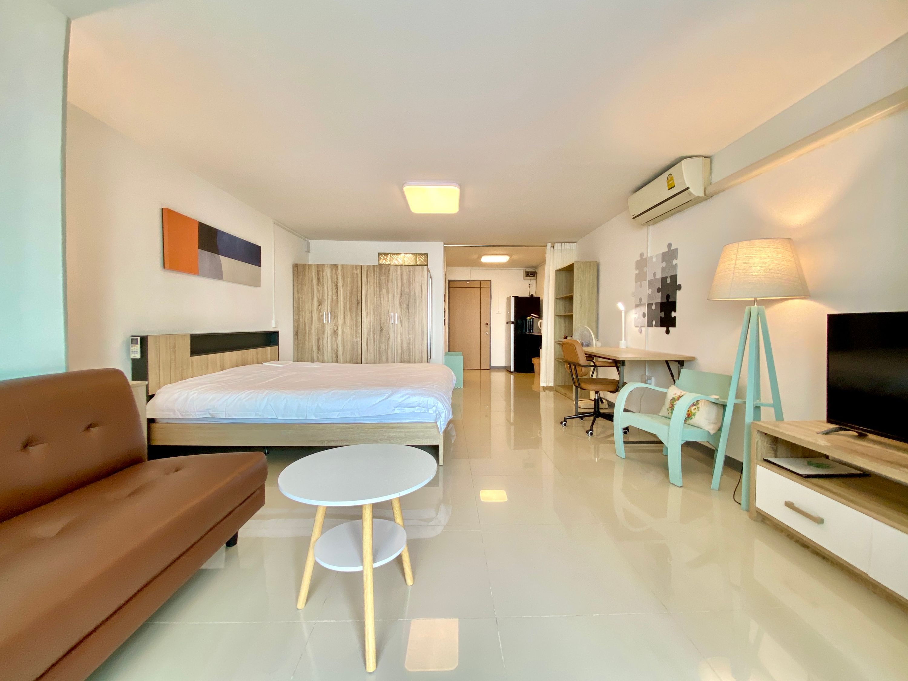 Nakornping Condominium - Image 2