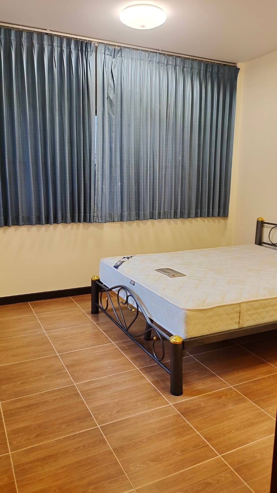 4 卧室 独立房屋 出租 在  - Image 6