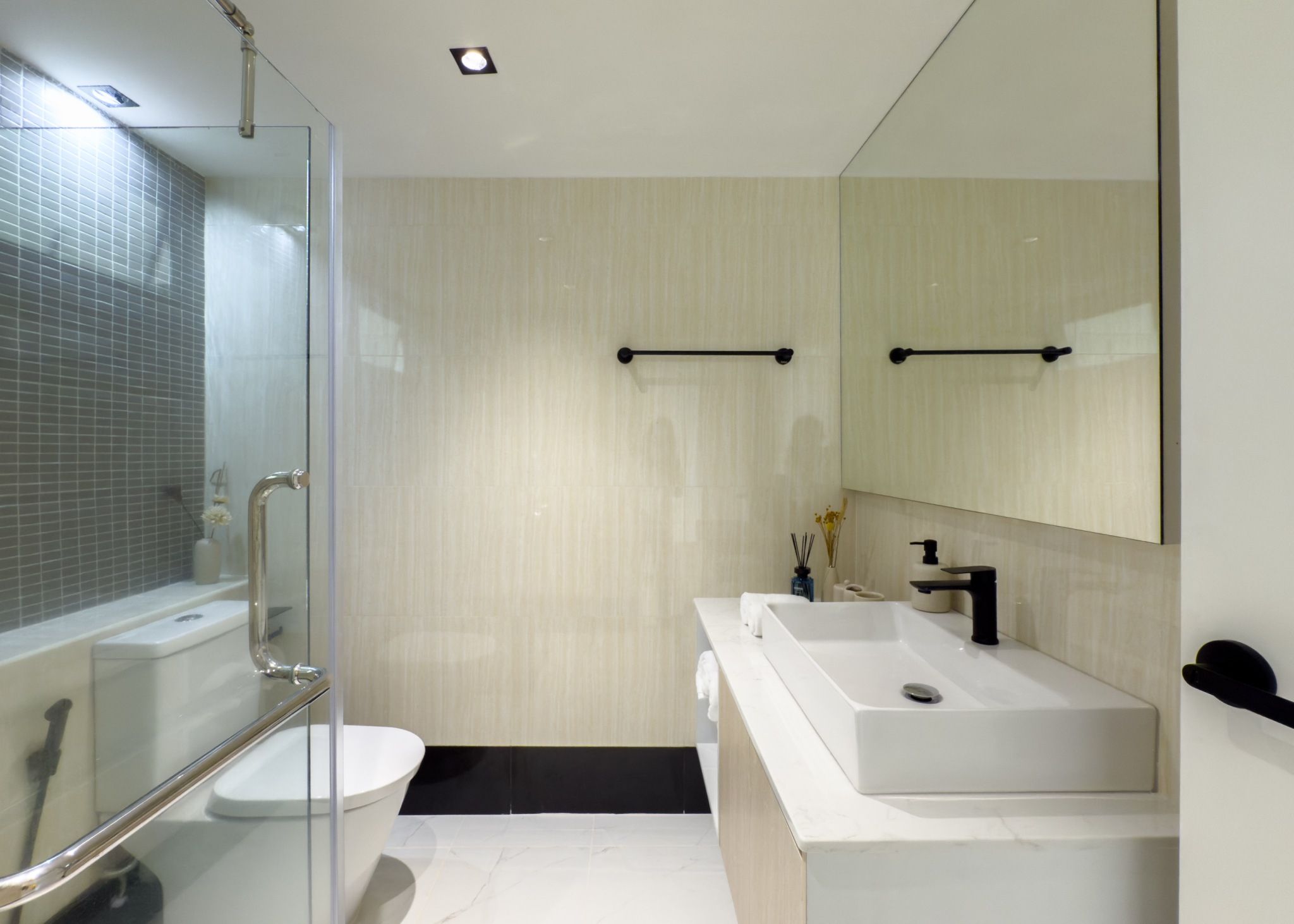 Hillside 4 Condotel - Image 8