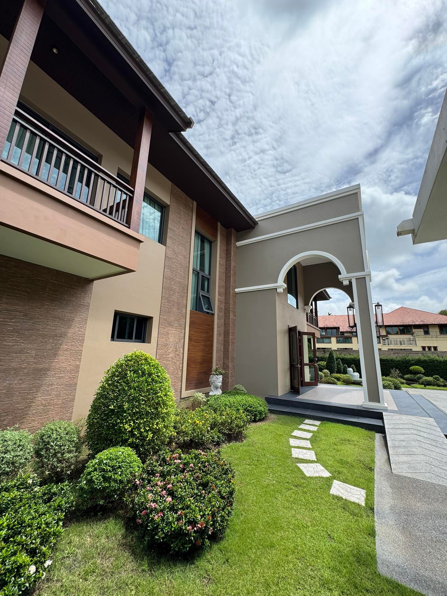 uploads/efe1bc97-da39-4732-9026-bc1cbf882b7a/e8b8afe9-5896-4537-a316-6684fa514eff