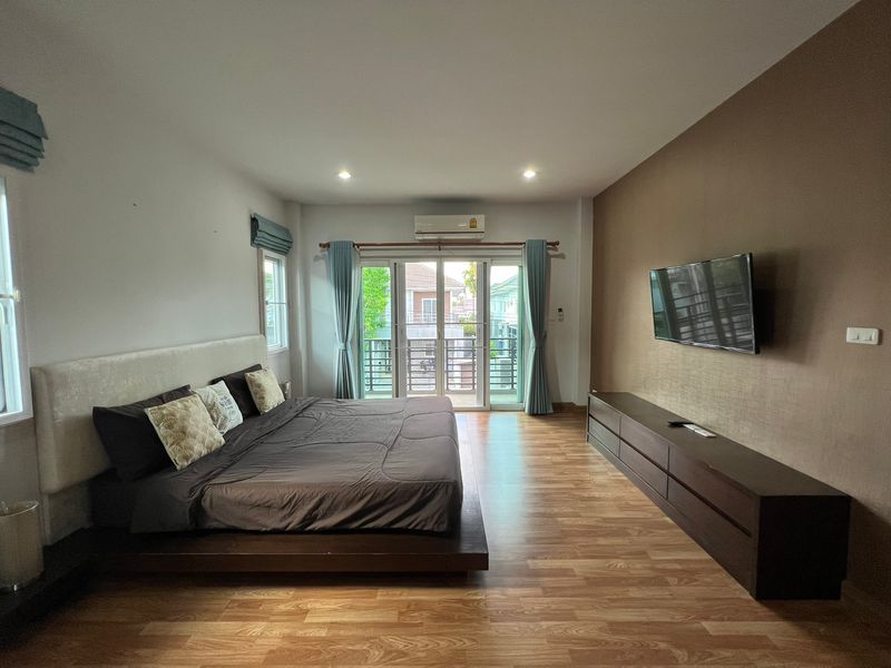 4 卧室 独立房屋 出租 在  - Image 6