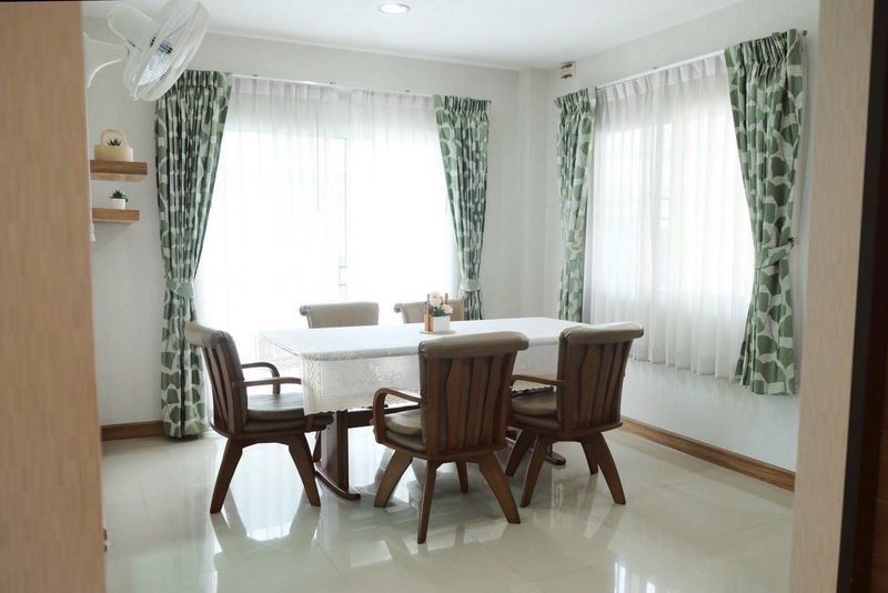 4 卧室 独立房屋 出租 在  - Image 2