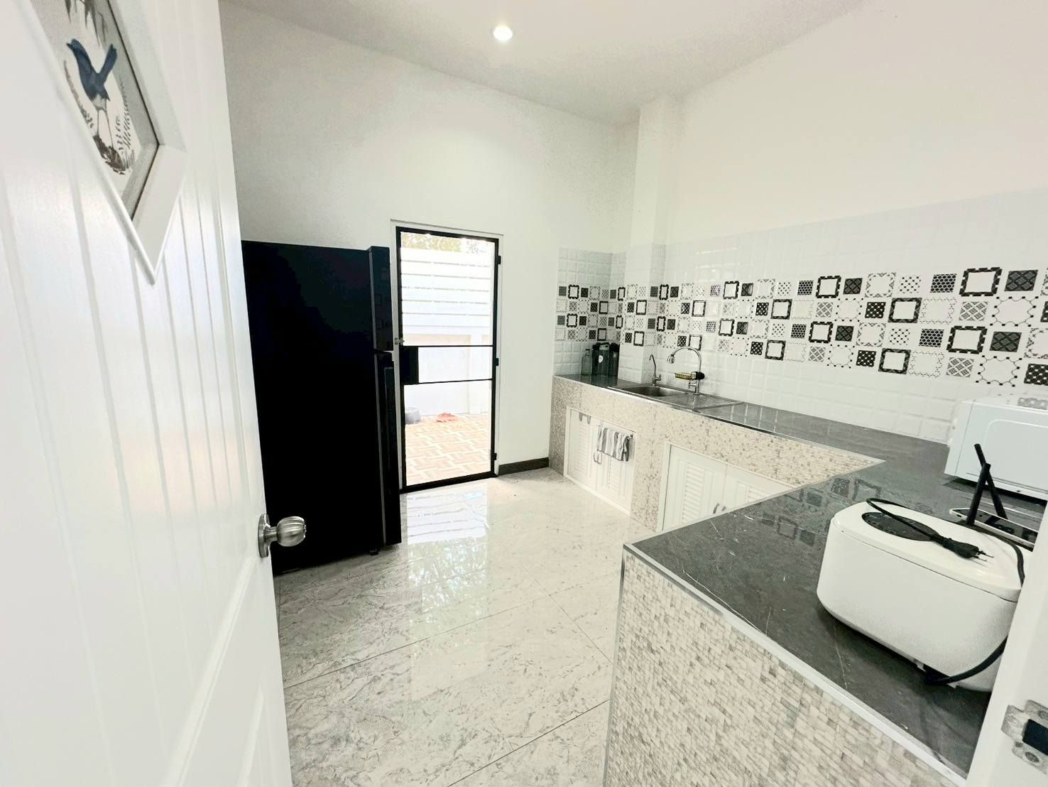 uploads/efe1bc97-da39-4732-9026-bc1cbf882b7a/eaea6be2-bdd1-4626-ad26-3352e5189eea