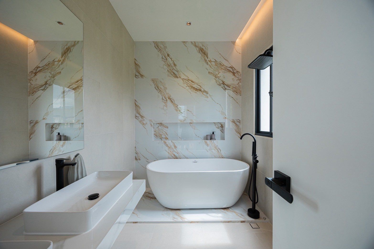 5 卧室 独立房屋 出租 在  - Image 21