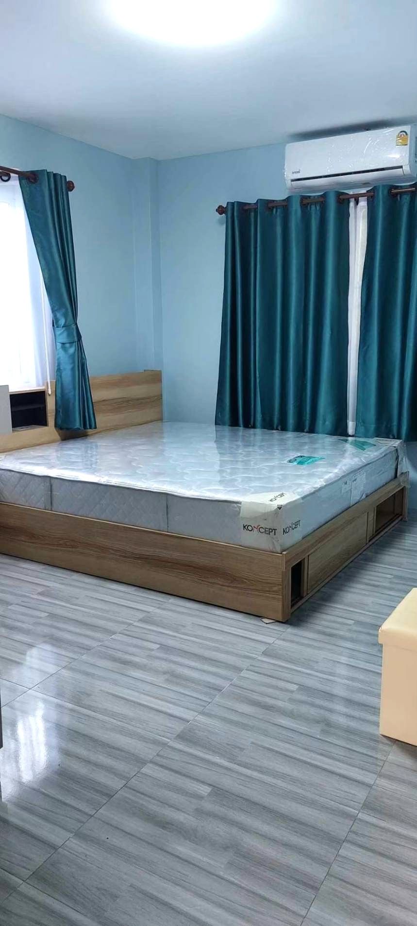 4 卧室 独立房屋 出租 在  - Image 12