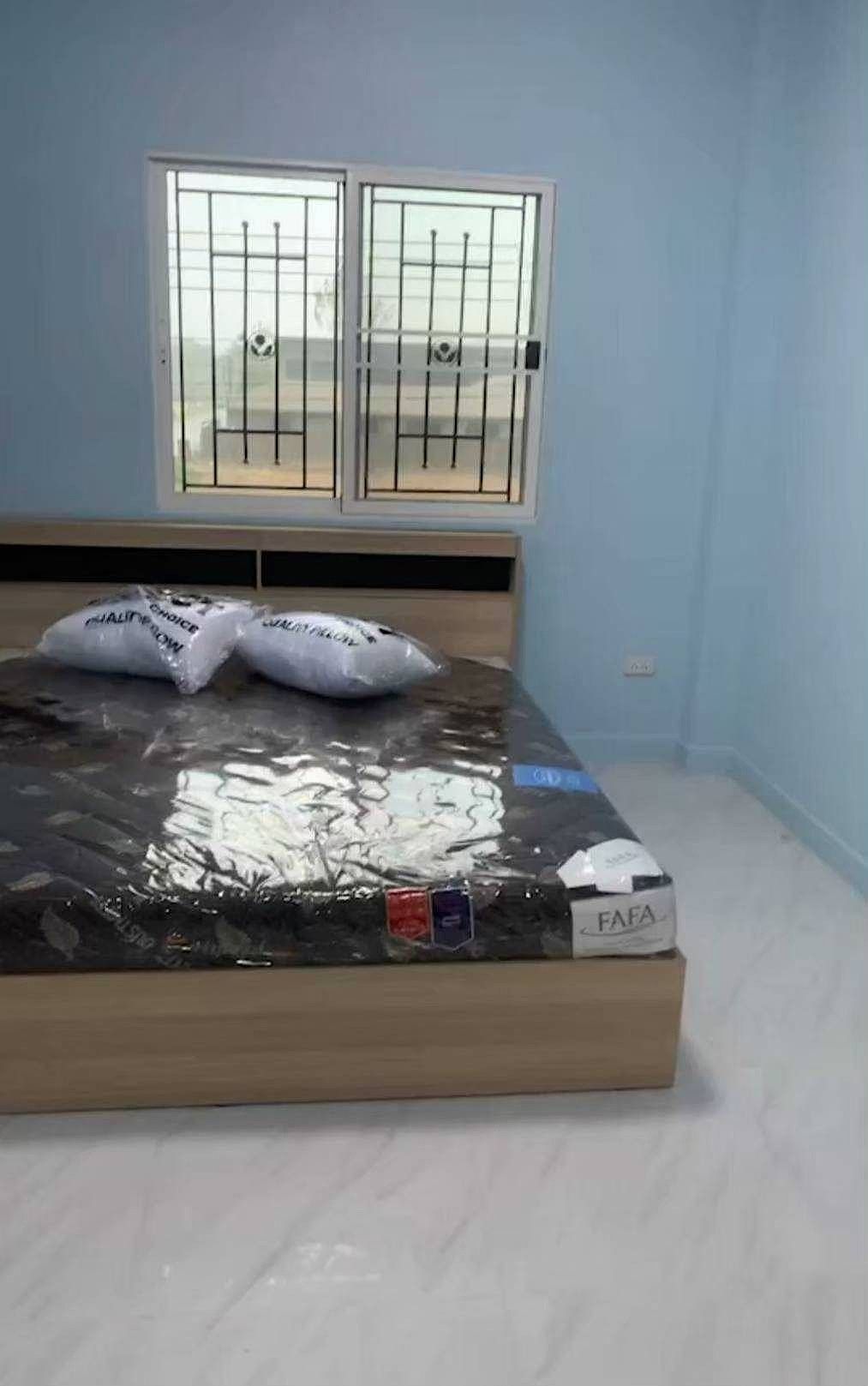 4 卧室 独立房屋 出租 在  - Image 11