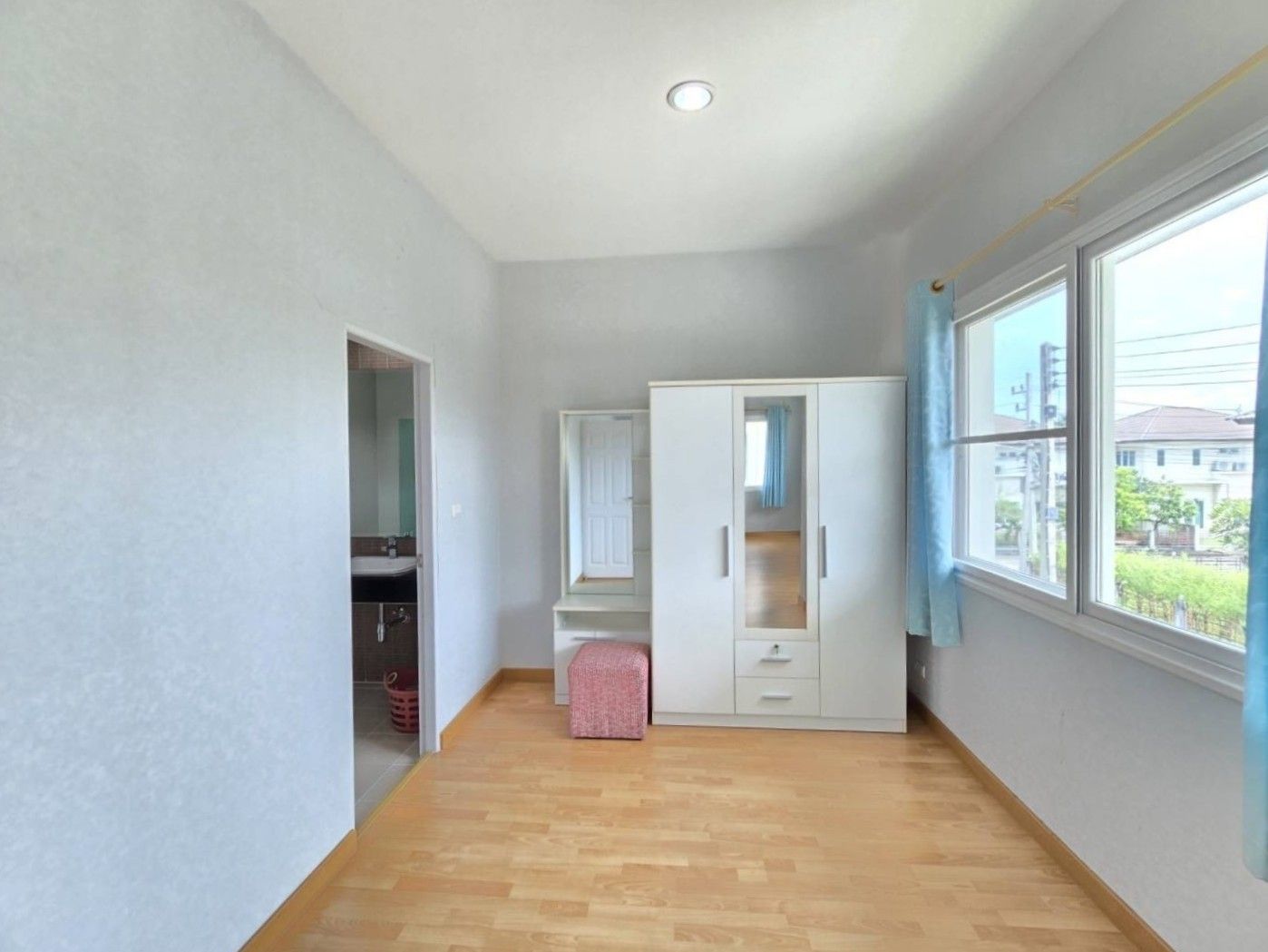 เดอะ แกรนด์ วิลเลจ - Image 10