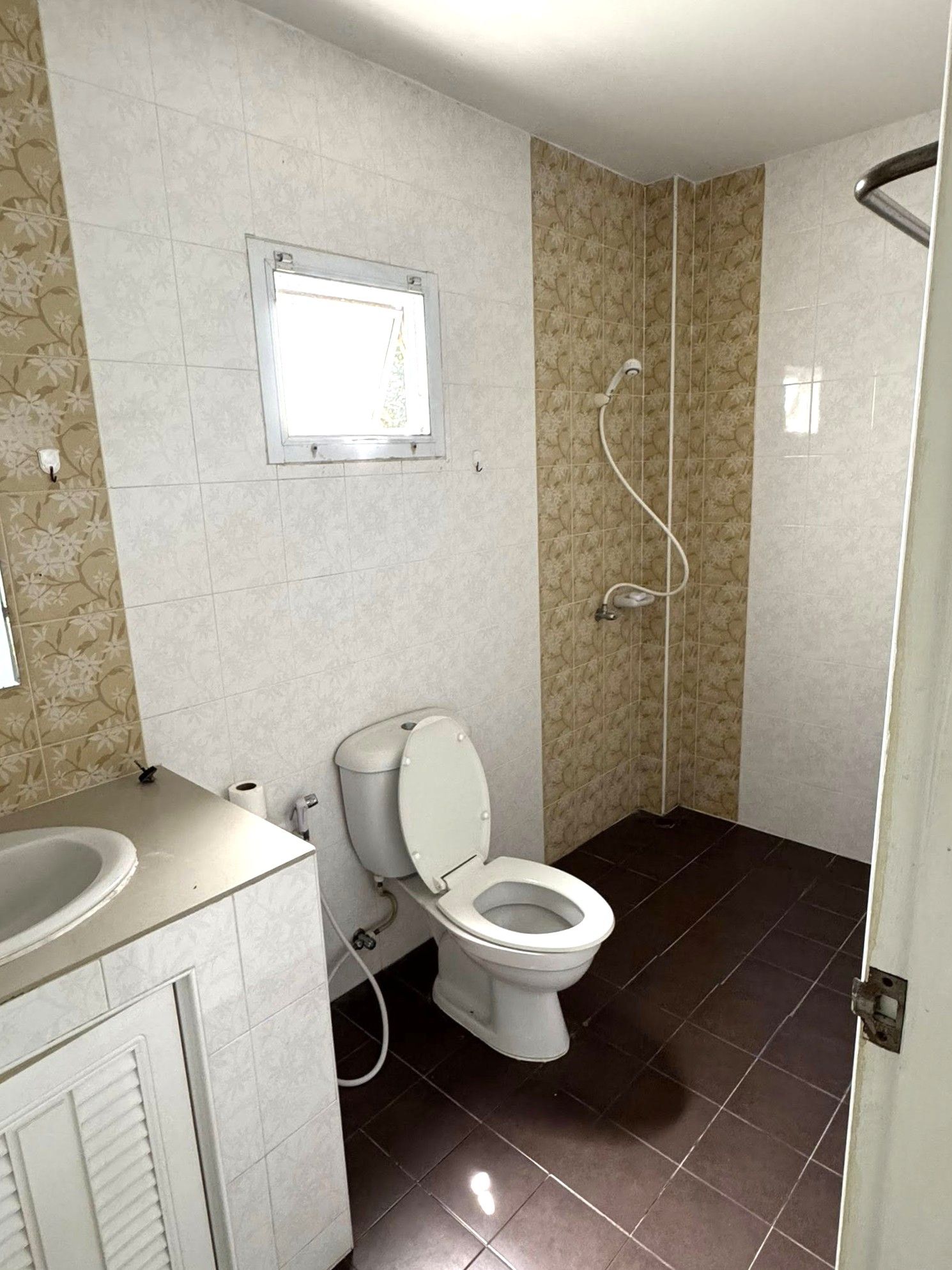 uploads/efe1bc97-da39-4732-9026-bc1cbf882b7a/f0a9f463-edf0-470f-ad96-2c91b79d7c25