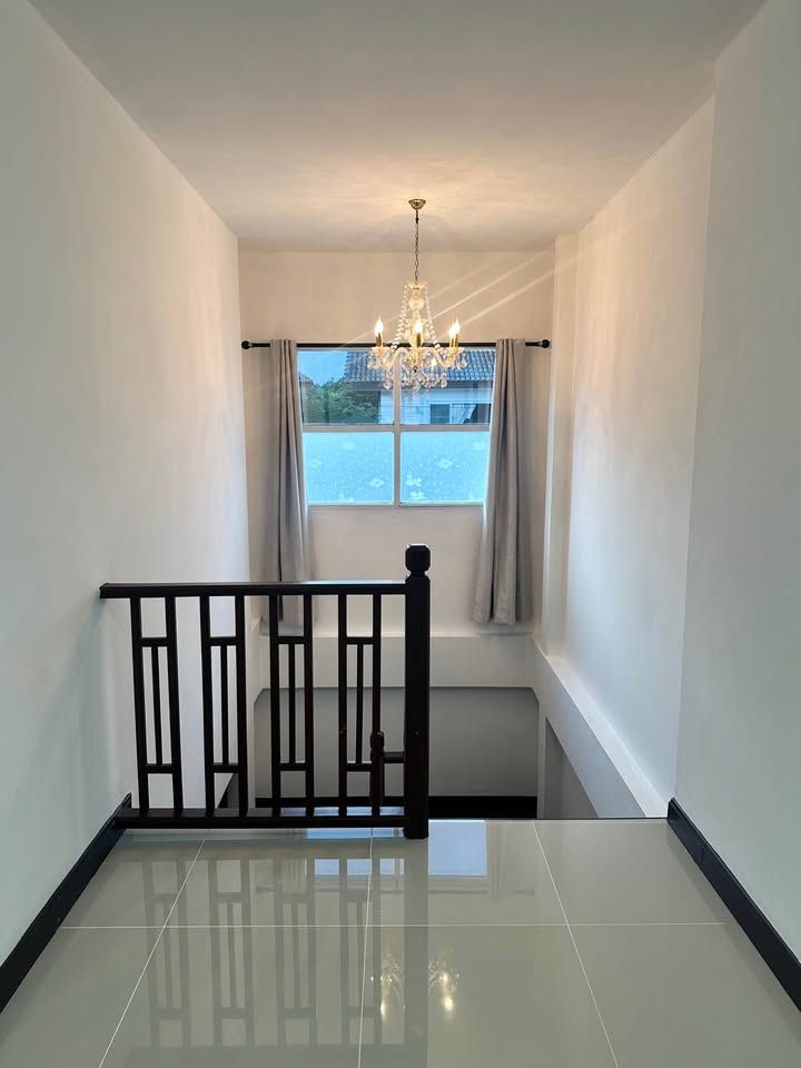 6 Bedroom House For Rent in San Phak Wan, Hang Dong, Chiang Mai - Image 6