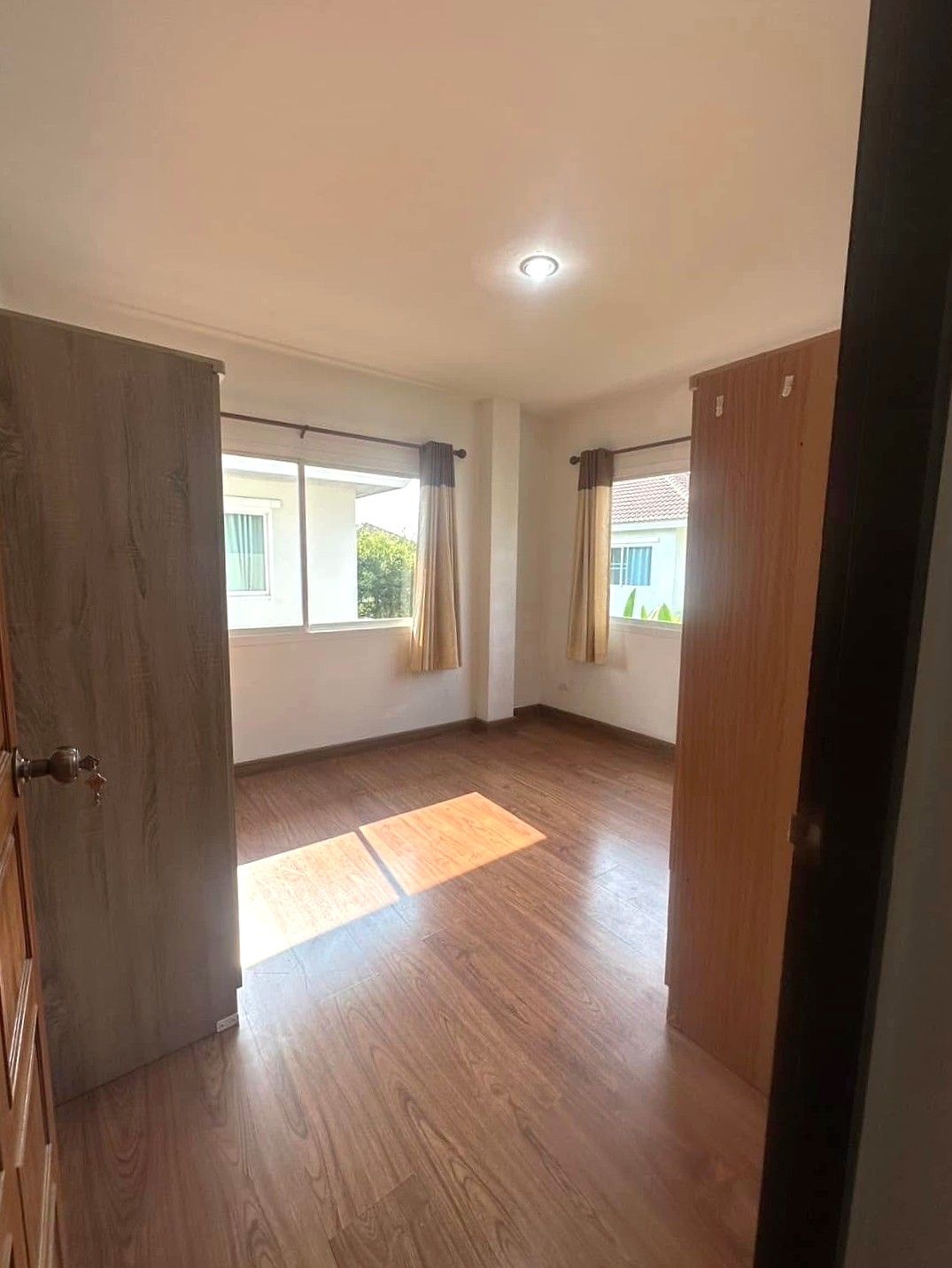 3 卧室 独立房屋 出租 在  - Image 5