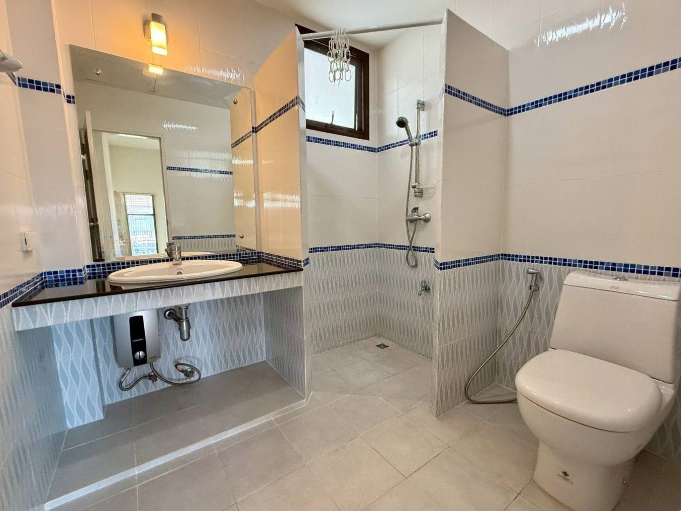 uploads/efe1bc97-da39-4732-9026-bc1cbf882b7a/f7a9589d-55e6-4ad3-af4d-7f0c75076609