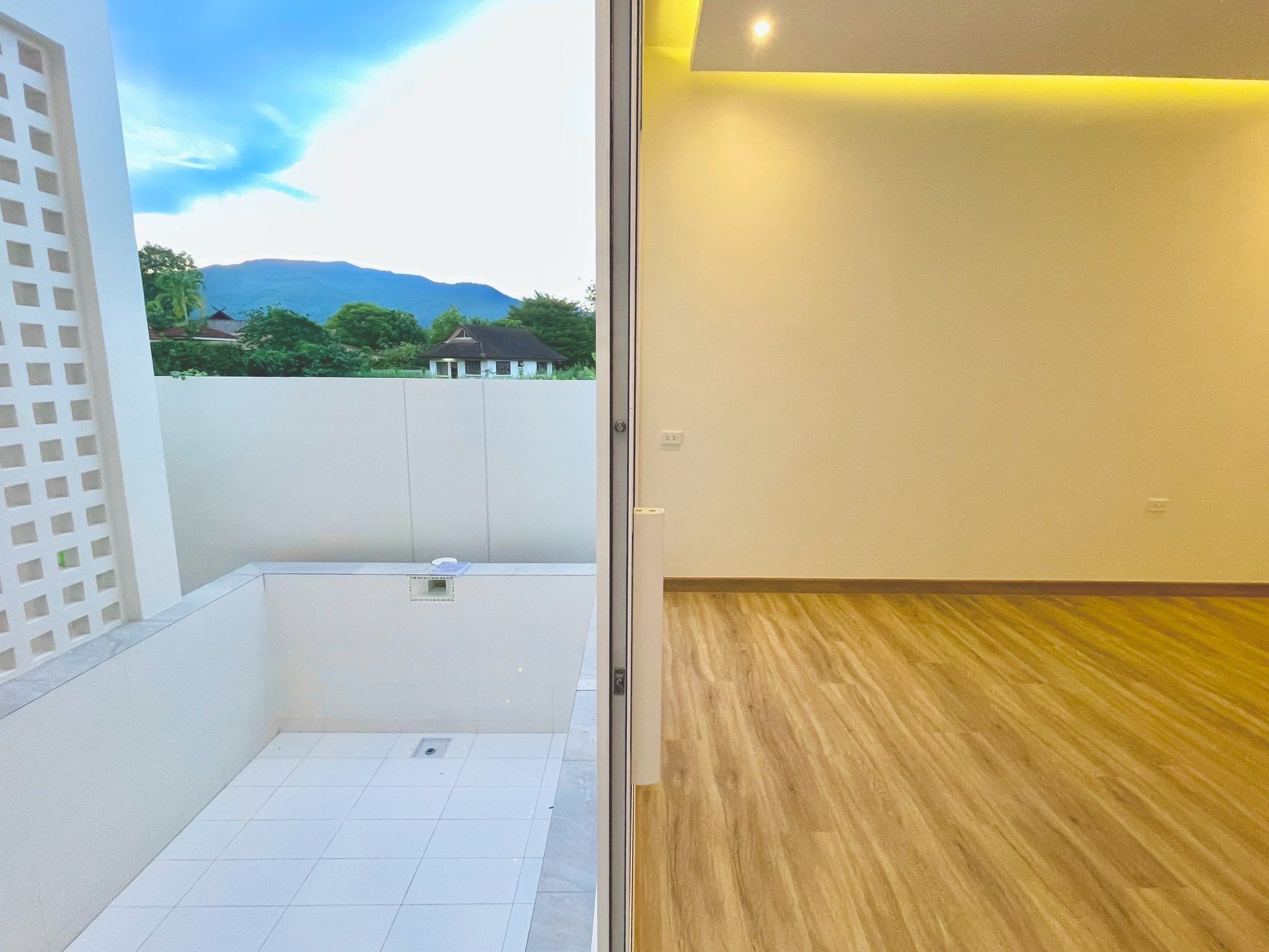 uploads/efe1bc97-da39-4732-9026-bc1cbf882b7a/f8abd0a2-fe0a-420e-8b43-bf7ff4480db3