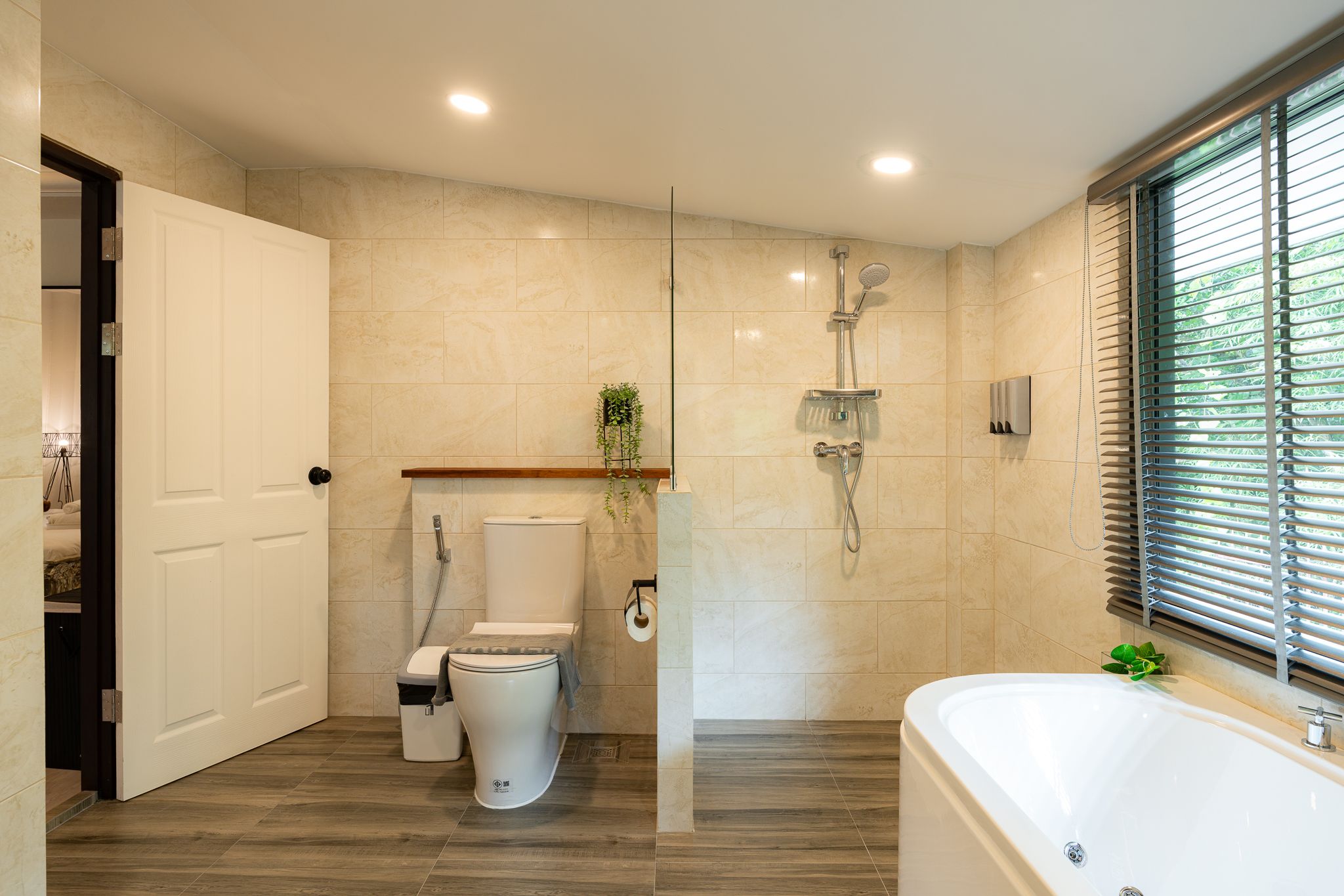 uploads/efe1bc97-da39-4732-9026-bc1cbf882b7a/f9178224-810c-488e-ab40-bc2f85efeb16