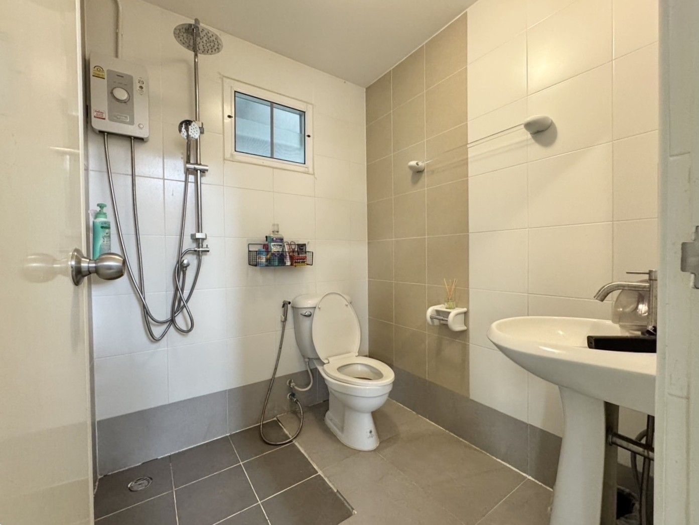 uploads/efe1bc97-da39-4732-9026-bc1cbf882b7a/f9f3aff3-d41d-4c87-8cf9-5c1da2391df3