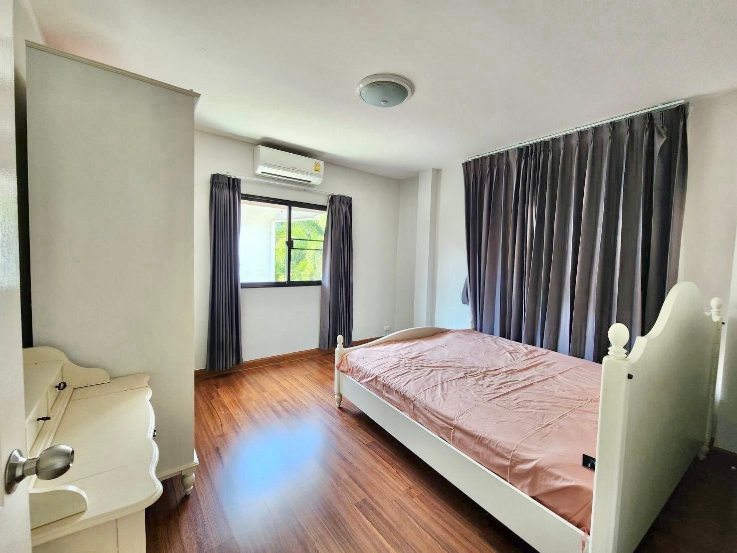 Vararom Premium City Hall - Image 12