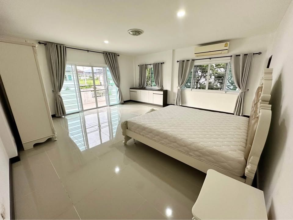6 Bedroom House For Rent in San Phak Wan, Hang Dong, Chiang Mai - Image 7