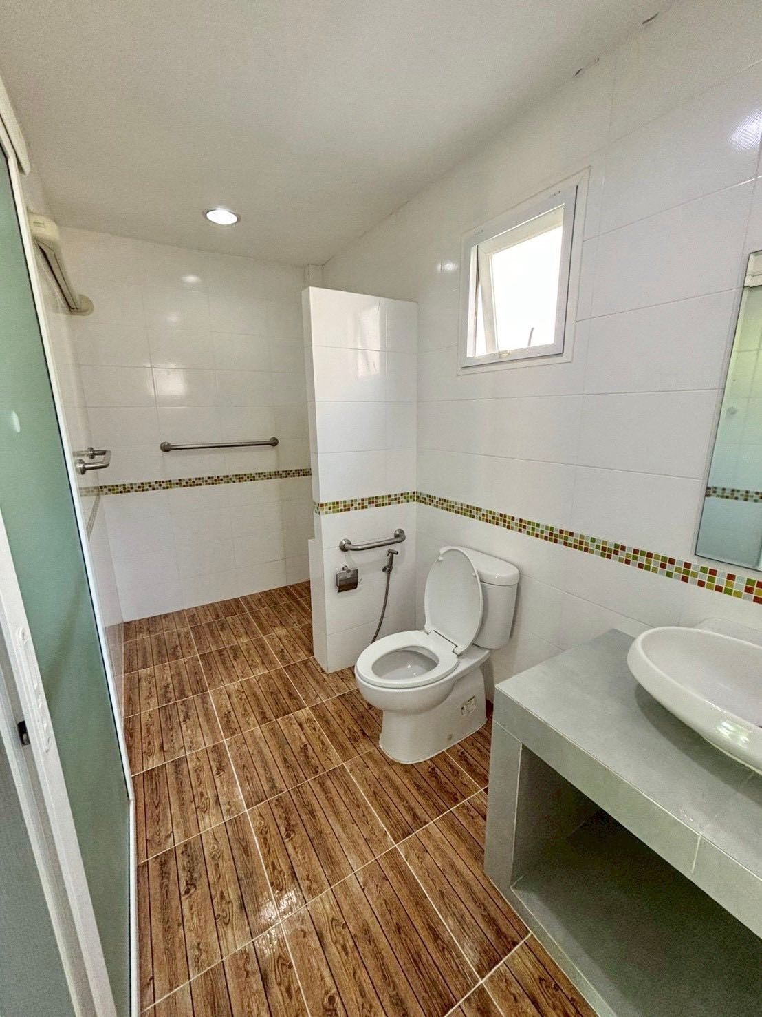 Siwalee Meechok - Image 10