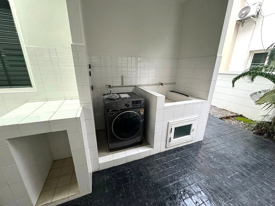 The Urbana 1  - Image 10