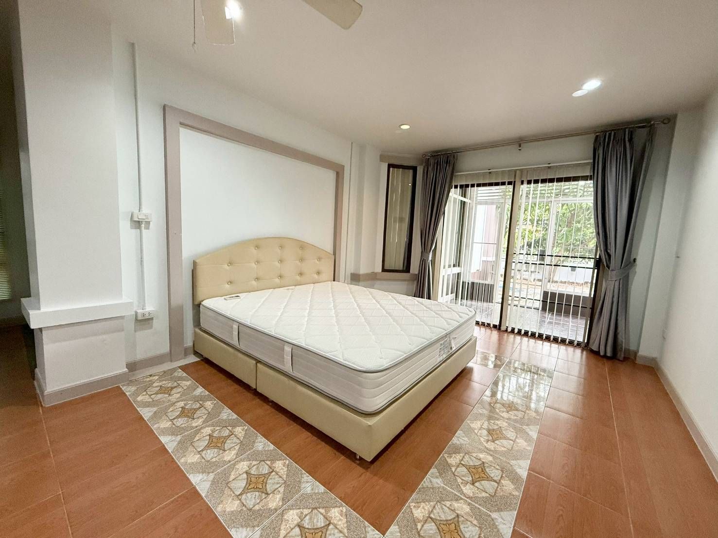 uploads/efe1bc97-da39-4732-9026-bc1cbf882b7a/fe31e909-8582-4b6a-8a18-a78c98ad0ca4