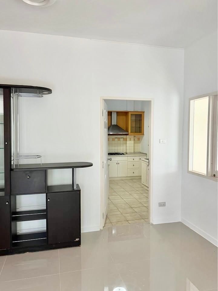 4 卧室 独立房屋 出租 在  - Image 8