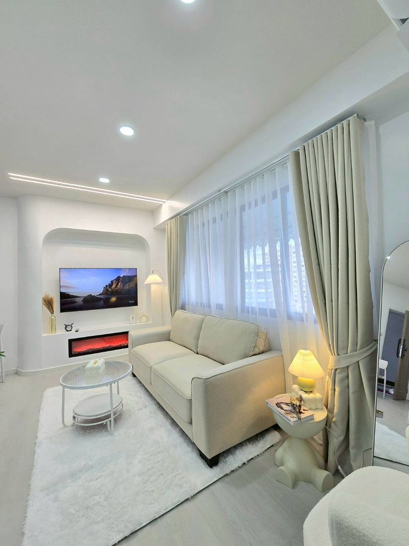 อิมเพรสทาวน์ คอนโดมิเนียม - Image 1